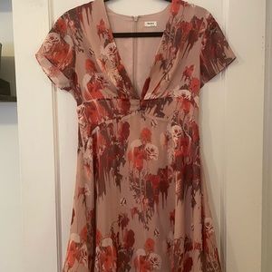 Aritzia Pink Patterned Dress in perfect condition - size 4